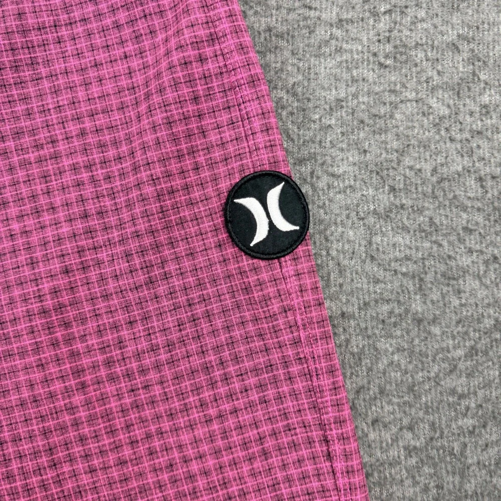 Hurley Phantom Board Shorts Men's 40 Pink Black Plaid Striped Swim Trunks AQ9990